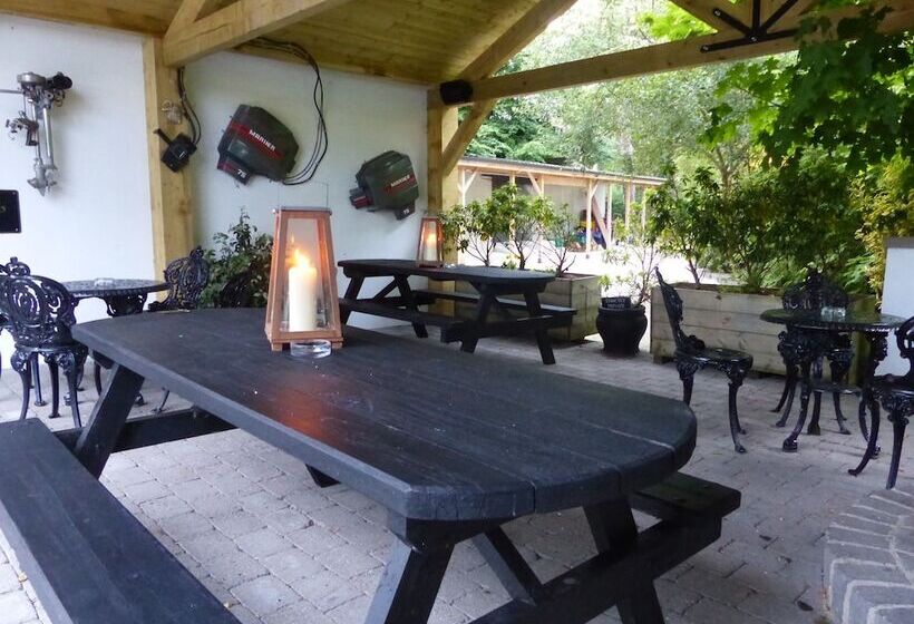 مبيت وإفطار Knockninny Country House & Marina