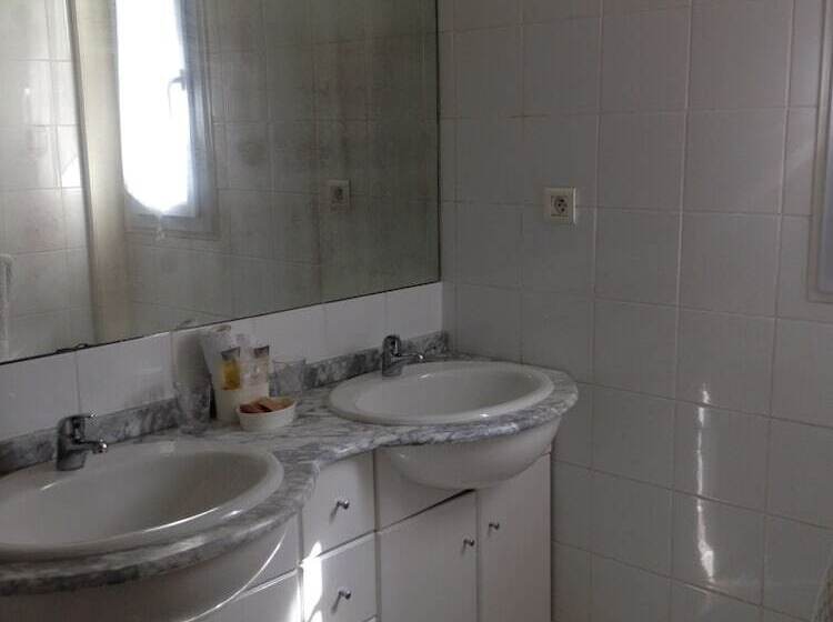 ベッドアンドブレックファースト La Maison Des Capucines