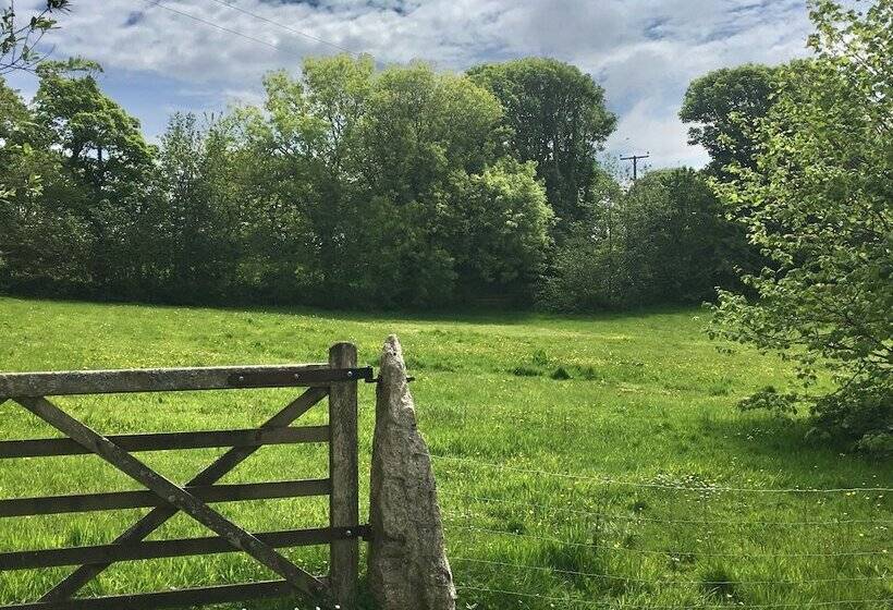مبيت وإفطار Little Pengelly Farm