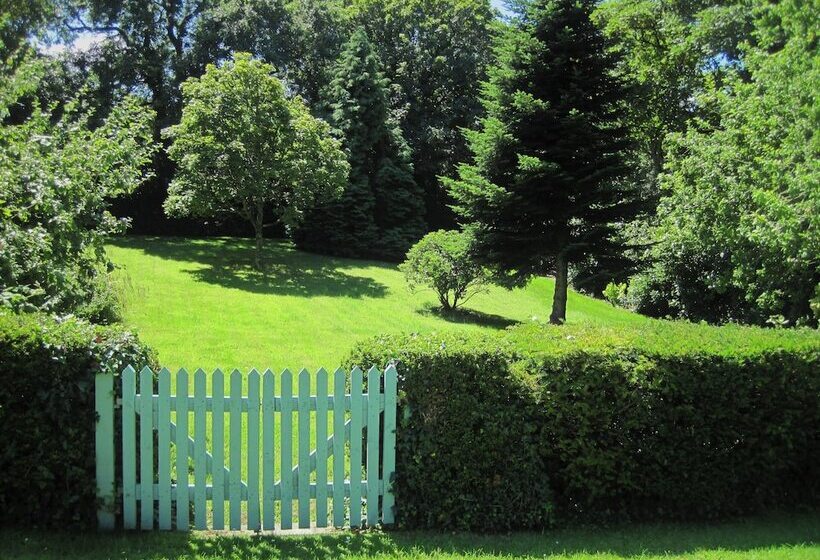 مبيت وإفطار Little Pengelly Farm
