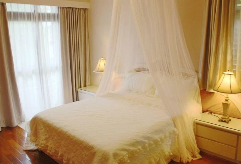 تختخواب و صبحانه Maple