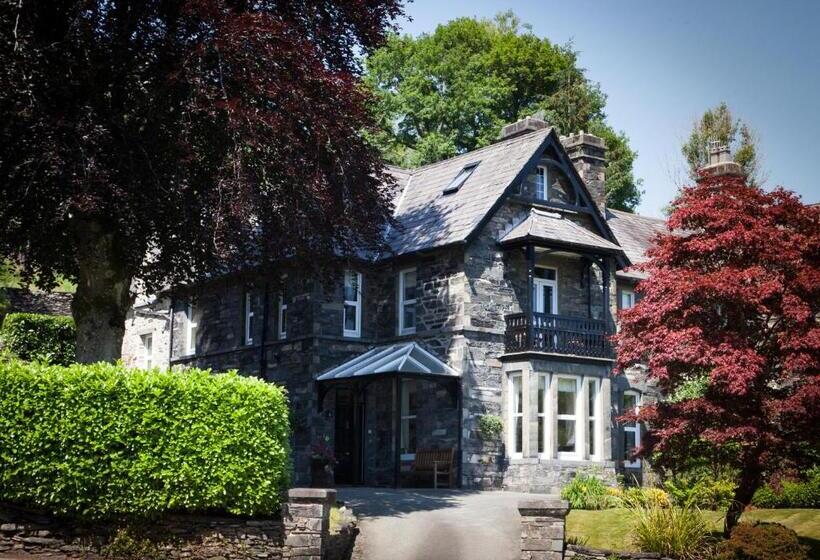 Bed and Breakfast Mary S Court Guest House   Mairlys