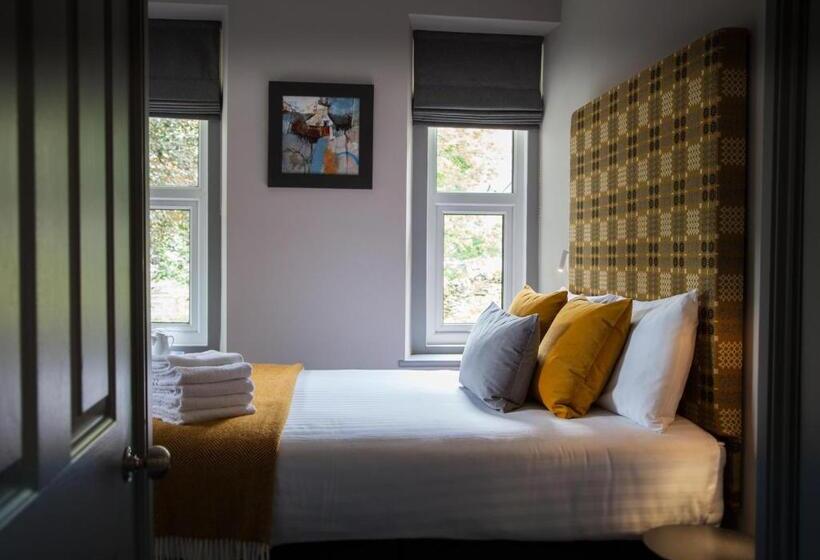 Bed and Breakfast Mary S Court Guest House   Mairlys