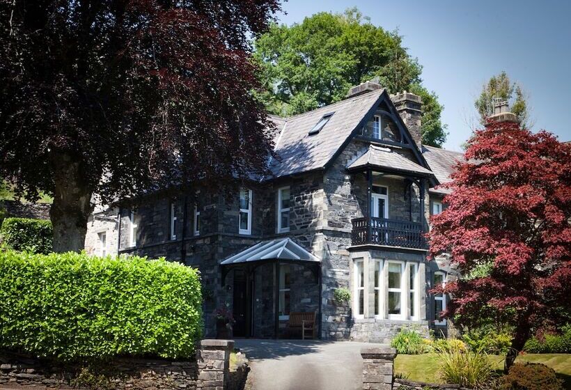 Bed and Breakfast Mary S Court Guest House   Mairlys