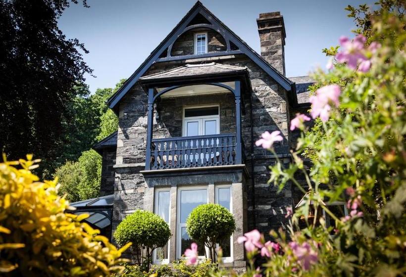 Bed and Breakfast Mary S Court Guest House   Mairlys