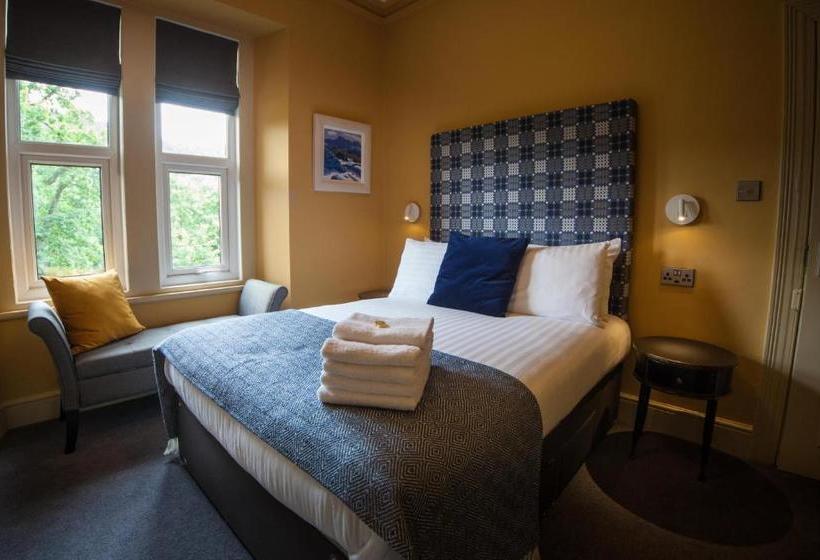 Bed and Breakfast Mary S Court Guest House   Mairlys