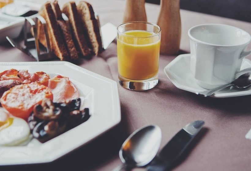 ベッドアンドブレックファースト Notley House & The Coach House