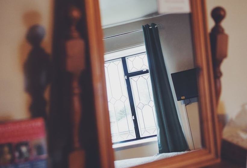 ベッドアンドブレックファースト Notley House & The Coach House