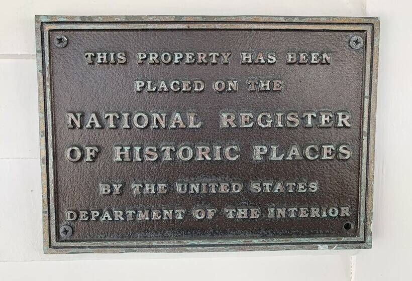 مبيت وإفطار Olde Captains Inn