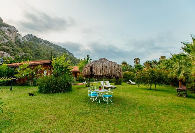 تختخواب و صبحانه Villa Lukka
