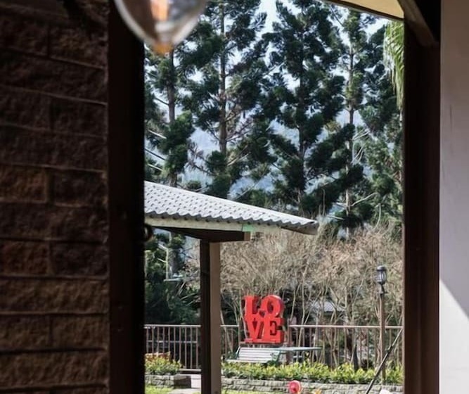 تختخواب و صبحانه Yushow Library Villa