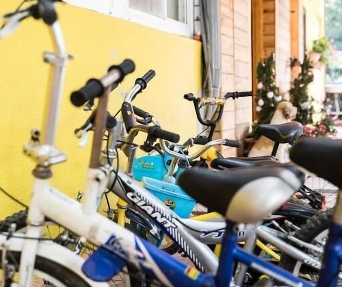 تختخواب و صبحانه Yushow Library Villa