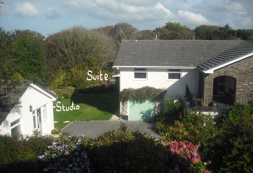 Clouds Bed And Breakfast