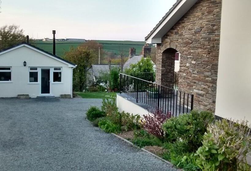 Clouds Bed And Breakfast