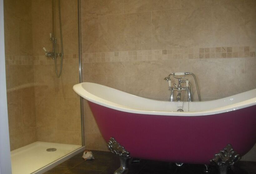 Clouds Bed And Breakfast