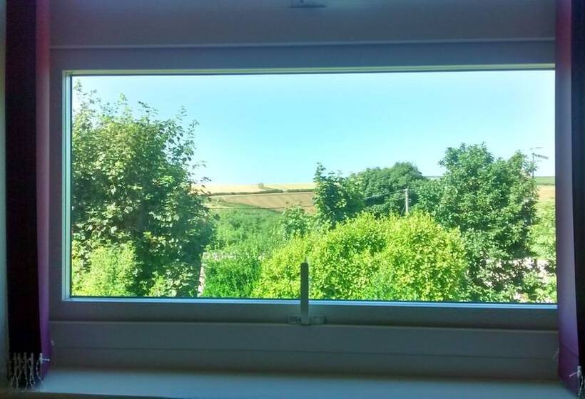 Clouds Bed And Breakfast