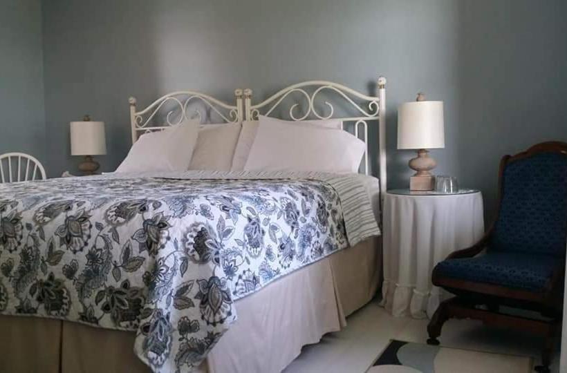 Dove House Bed & Breakfast Harbourside