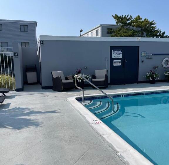 Fenwick Islander Motel