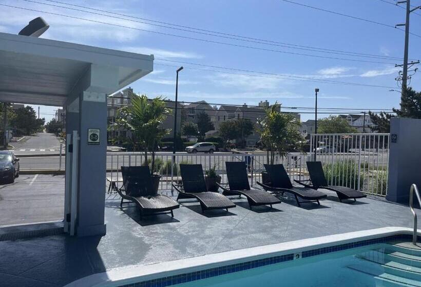 Fenwick Islander Motel