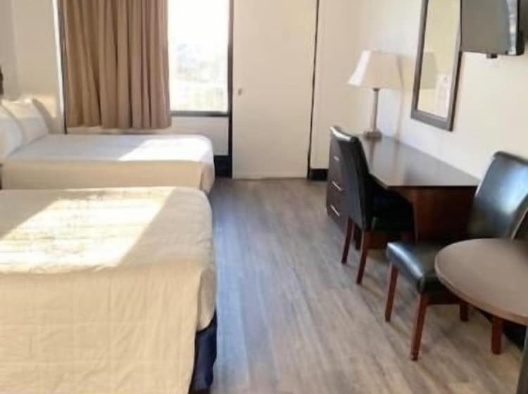 Fenwick Islander Motel