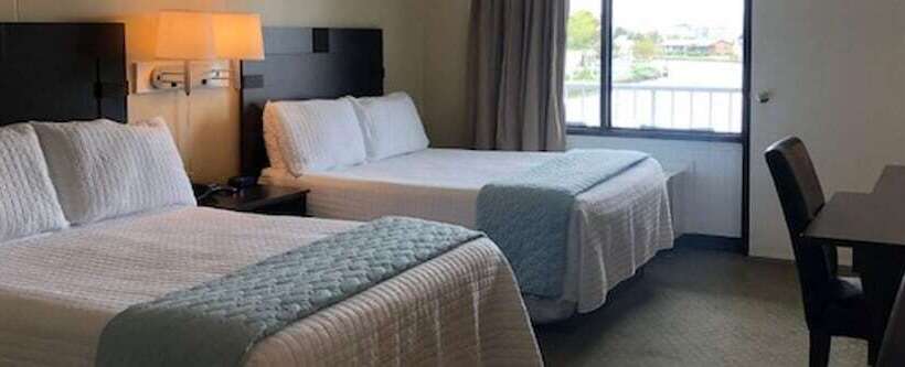 Fenwick Islander Motel