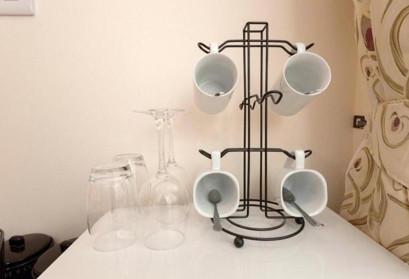 Hanger Down House Bed And Breakfast