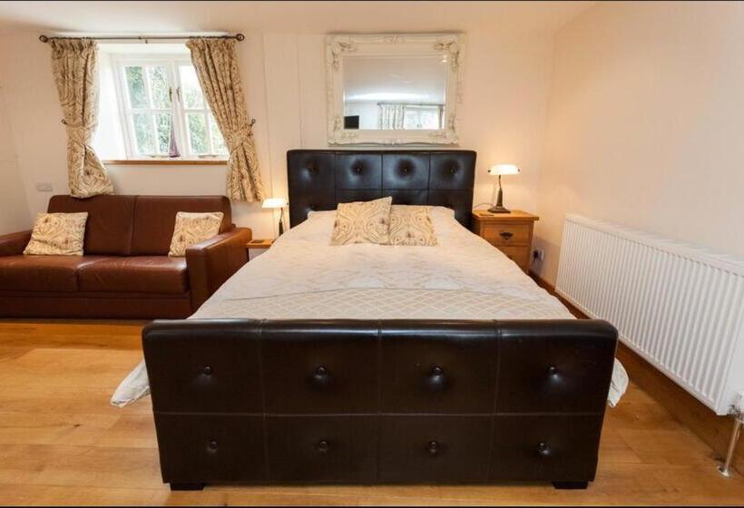 Hanger Down House Bed And Breakfast