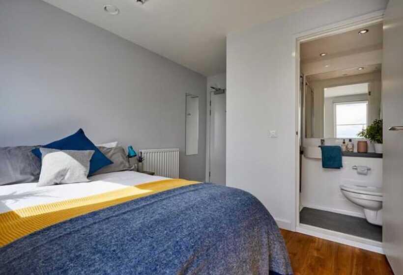 Hashtag Newcastle Collingwood