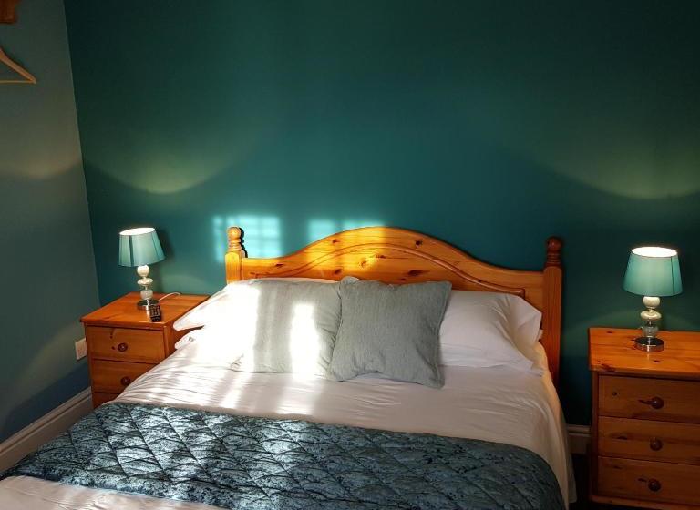 فندق فئة نجمة واحدة The Golden Lion