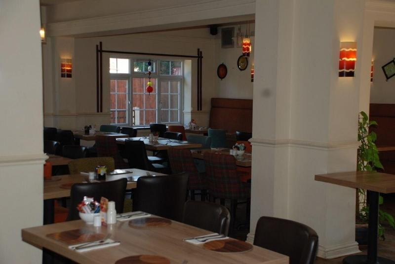 פונדק The Bridgehouse