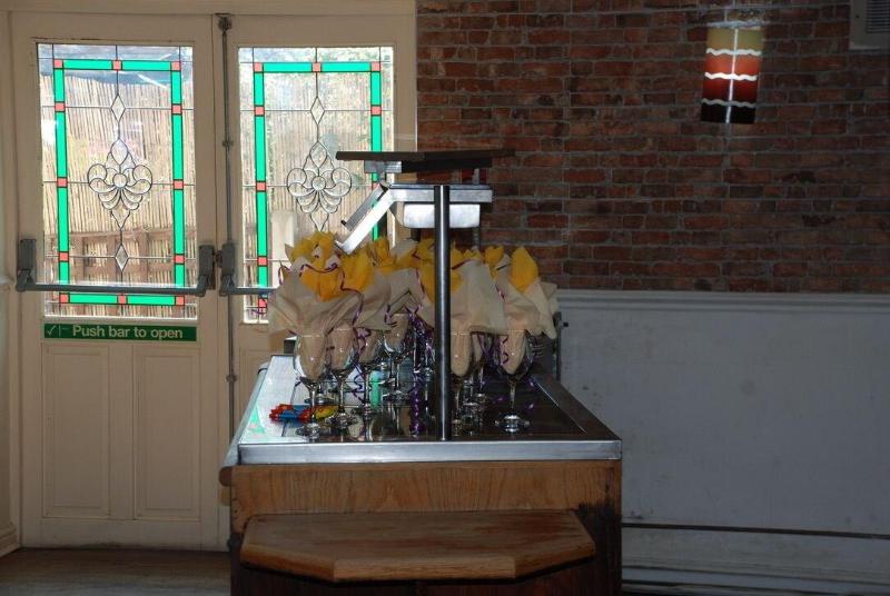 פונדק The Bridgehouse