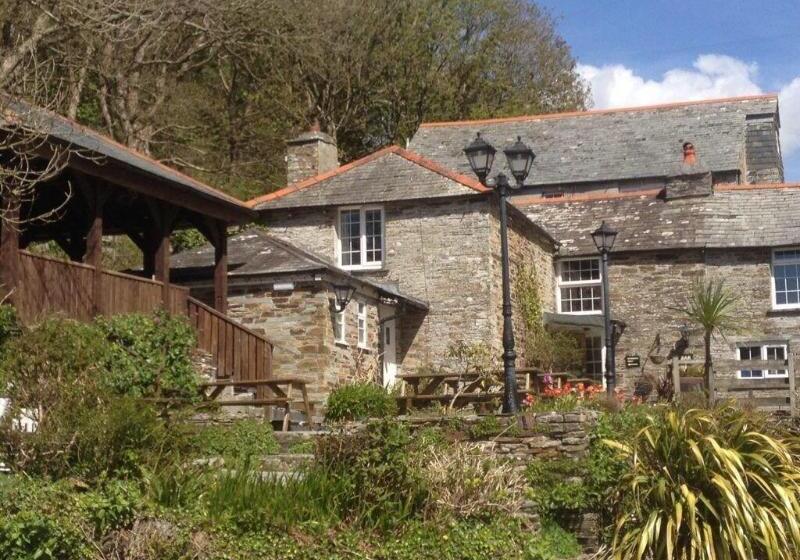여관 The Mill House
