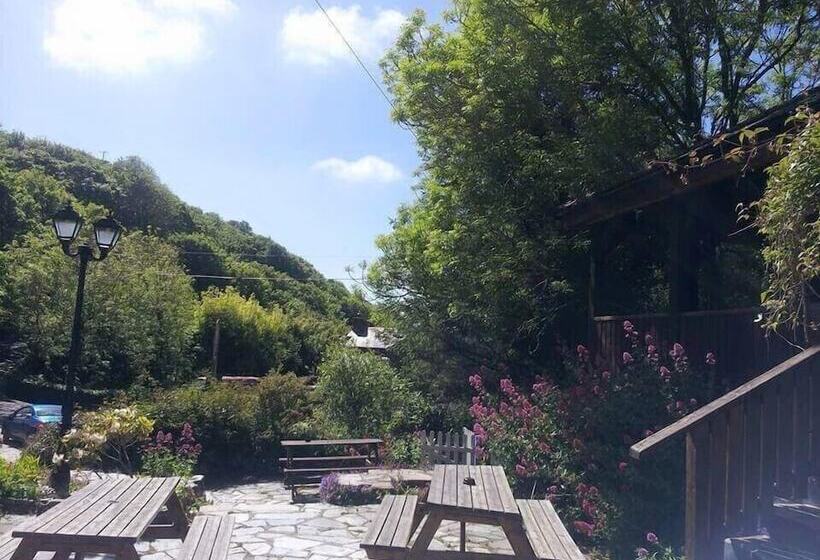 여관 The Mill House