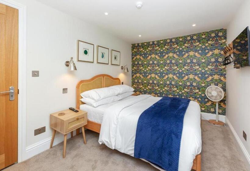 فندق فئة نجمة واحدة The Royal