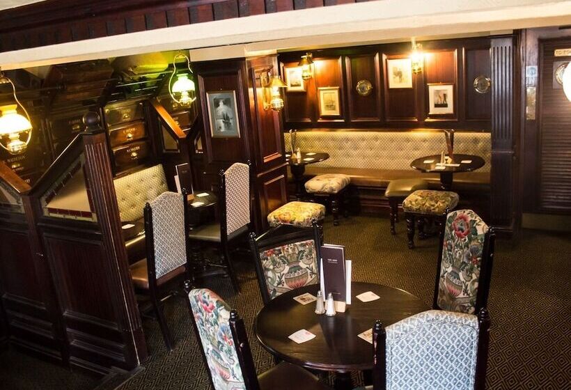 Хостел The Ship