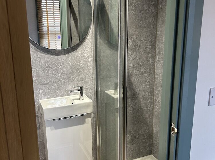 Хостел The Ship