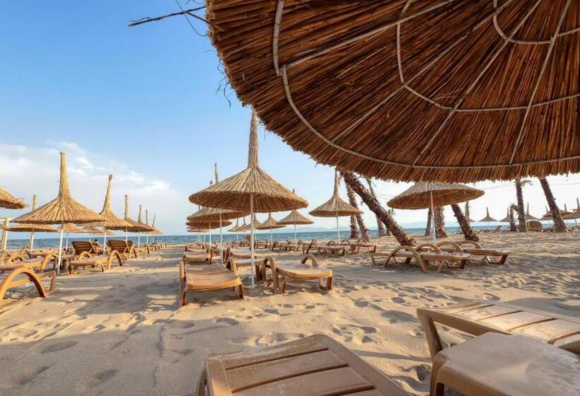 Отель Ayvalık Sea Resort