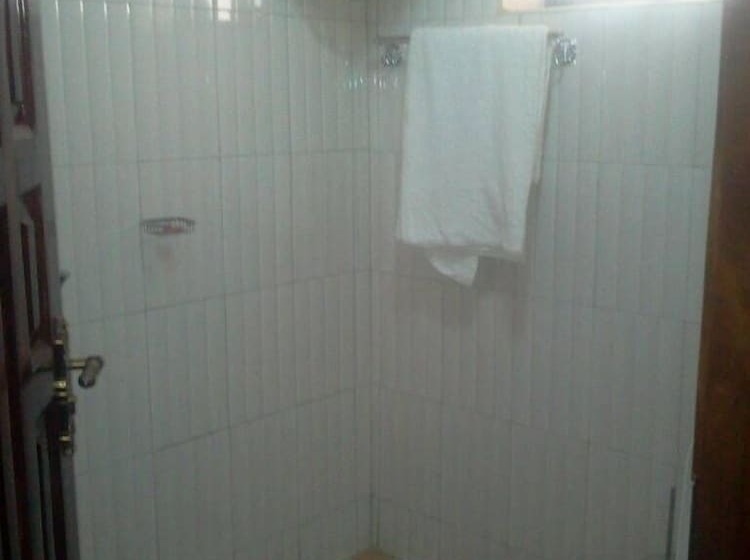 هتل Capricorn Lounge