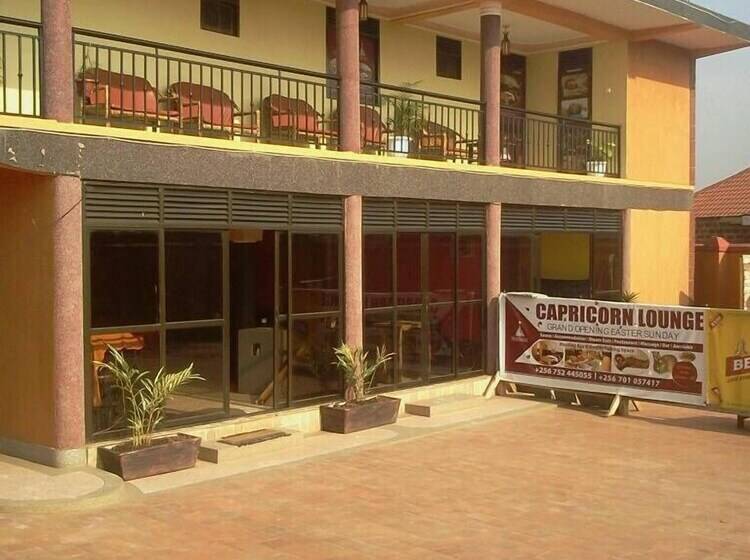 هتل Capricorn Lounge