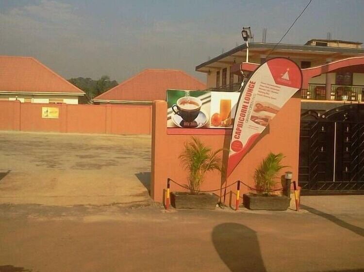 هتل Capricorn Lounge