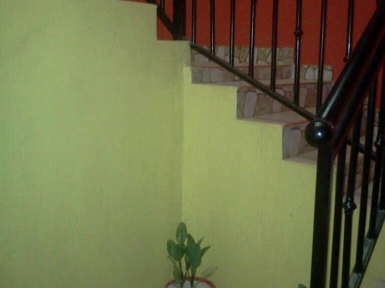 هتل Capricorn Lounge