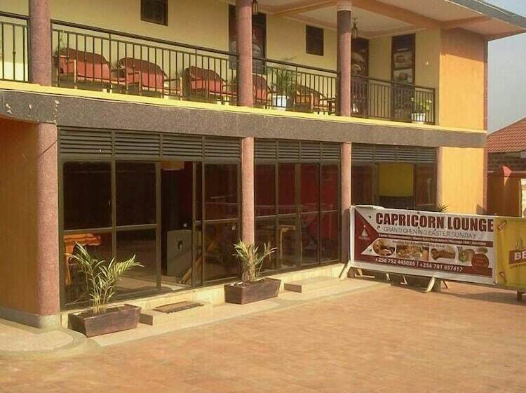 هتل Capricorn Lounge