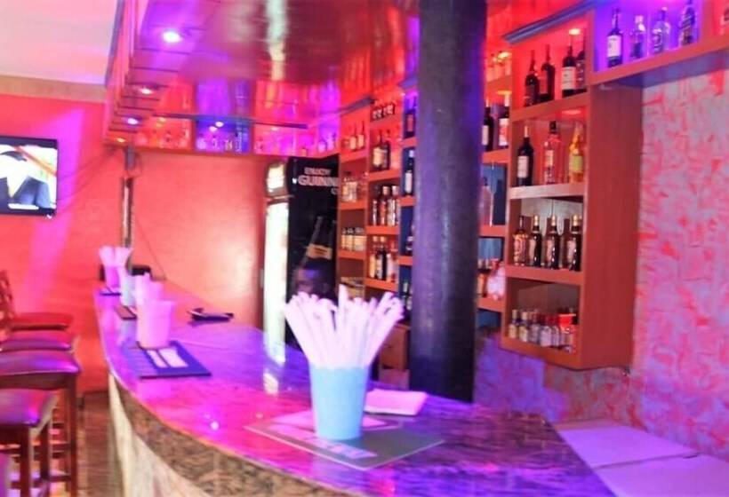 هتل Capricorn Lounge