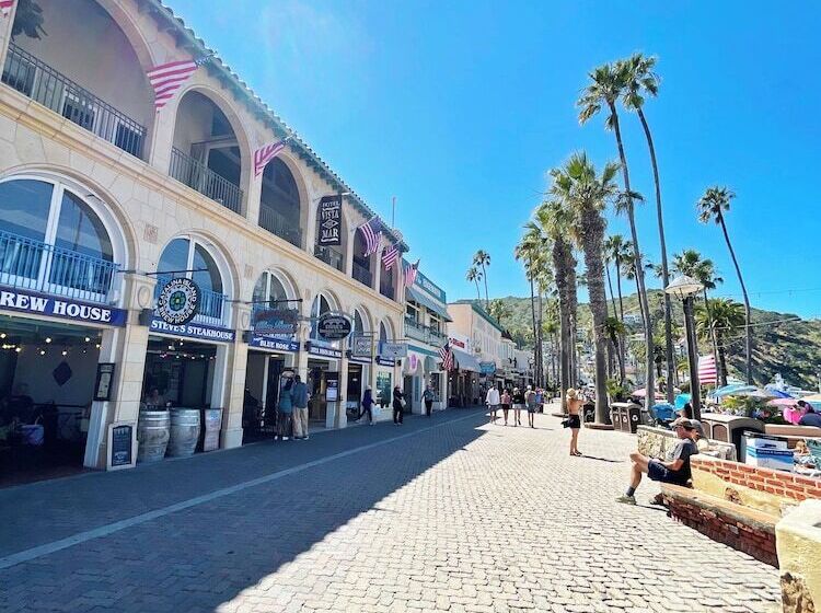 فندق Catalina Courtyard Suites