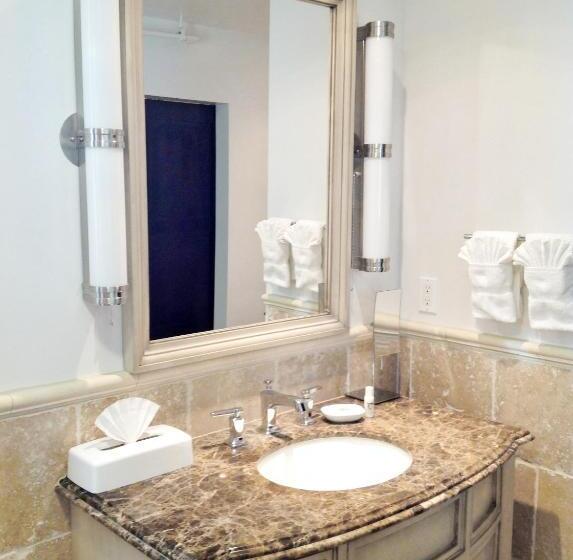 فندق Catalina Courtyard Suites