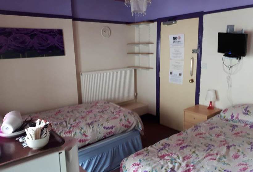 Отель Colin Grazier