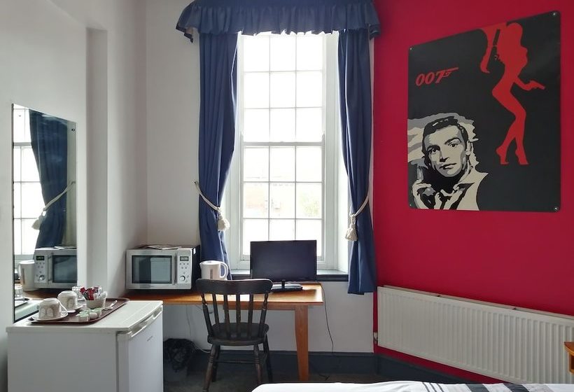 Отель Colin Grazier