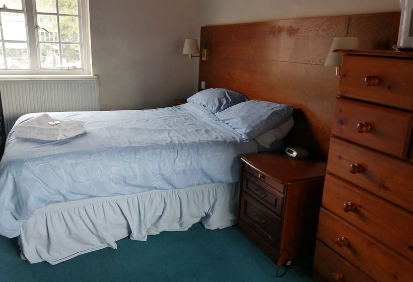 Отель Colin Grazier