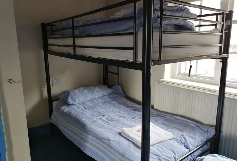 Отель Colin Grazier