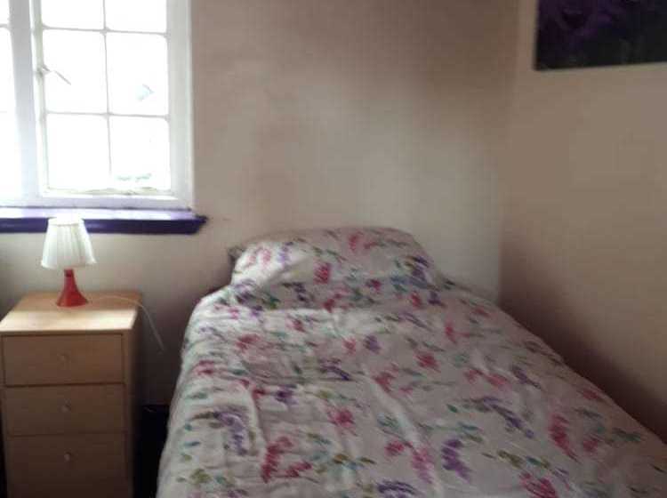 Отель Colin Grazier